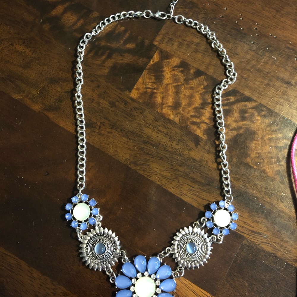 Periwinkle purple flower fashion necklace